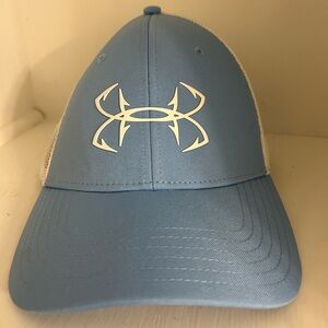 Under Armour Fish Hook Trucker Hat Mens M/L Blue Pro Fit Stretch Fitted Logo